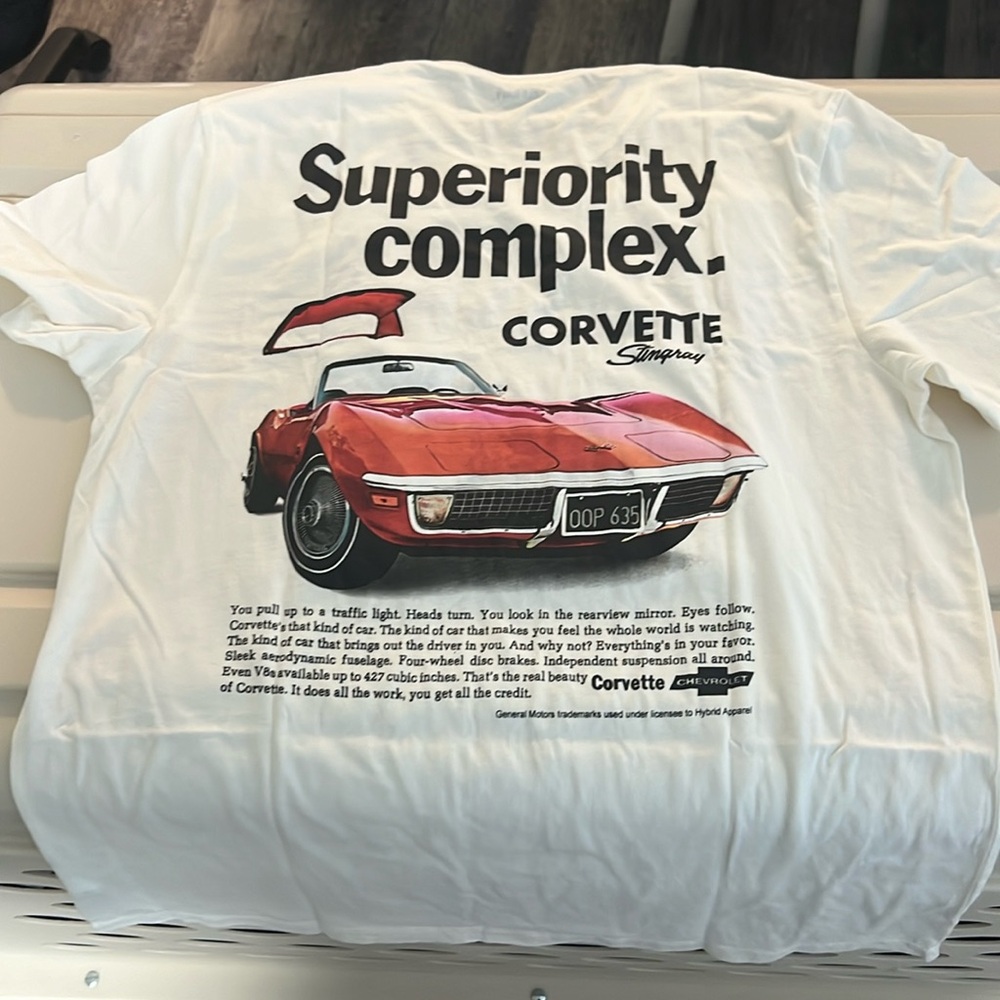 Old Navy Men’s t-Shirt NWT Large Corvette